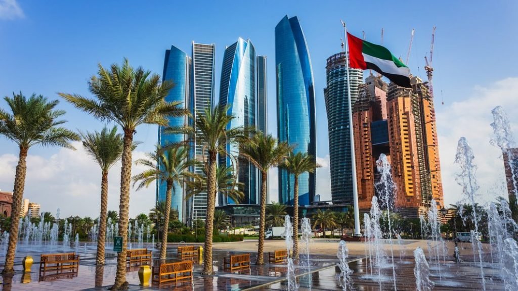 10 Great Reasons To Visit Abu Dhabi On Your Next Holiday
