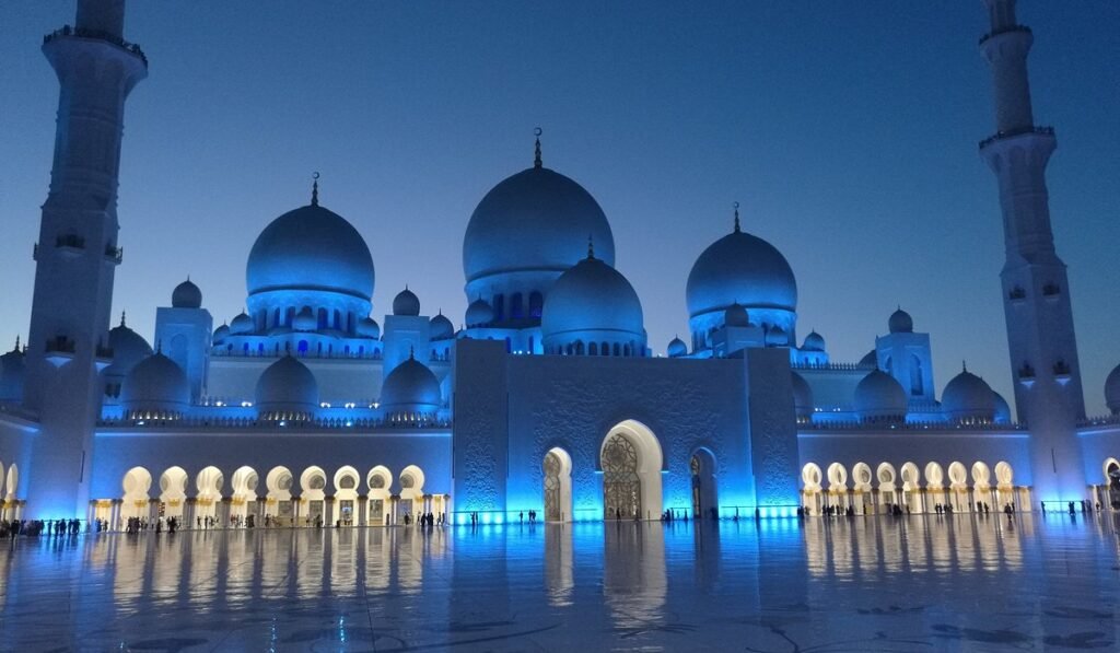 4 Must Visit Places In Uae